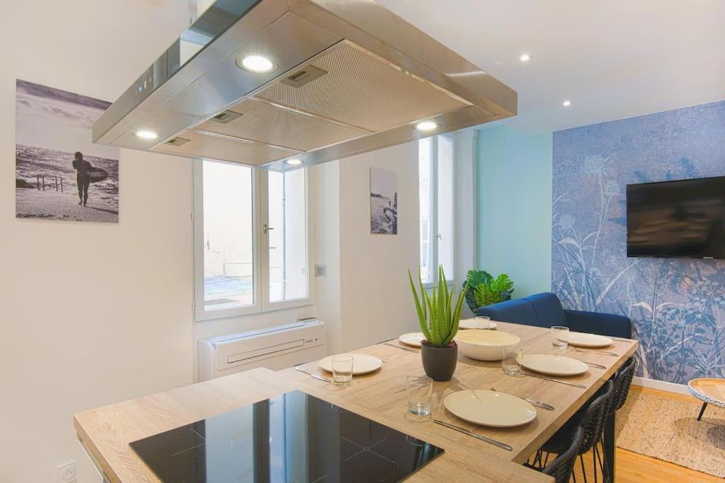 Spacious T2 Near The Halles And The Harbour Tolón Exterior foto